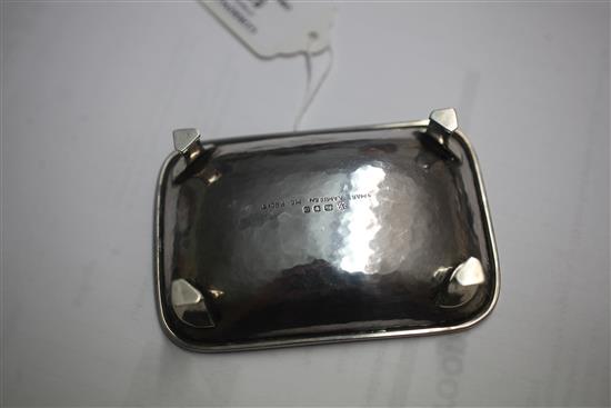 A 1930s Omar Ramsden small silver rounded rectangular dish, 64 grams.